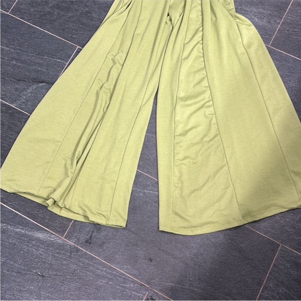 Green tie strap jumpsuit/overalls - Picture 3 of 9